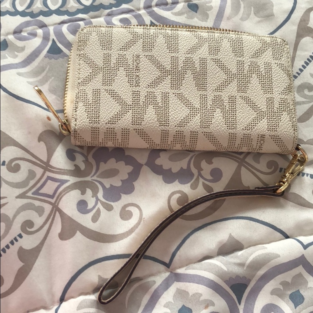MK tech wristlet - Picture 2 of 3